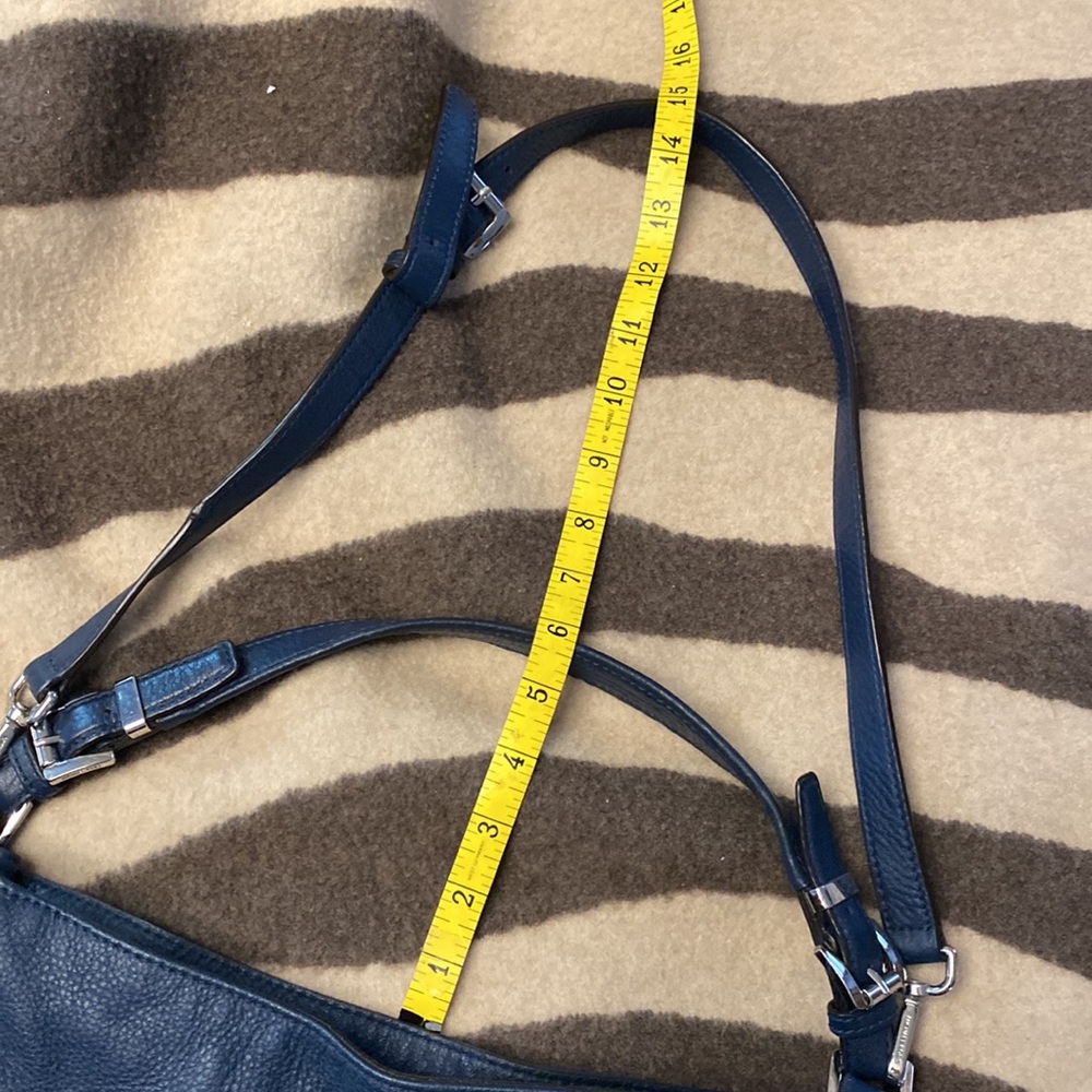 Michael Kors navy leather hobo bag - Picture 15 of 16